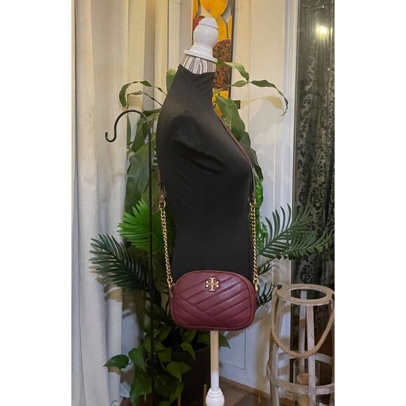 AUTHENTIC TORY BURCH MAROON KIRA QUILTED CAMERA BAG - Picture 8 of 9